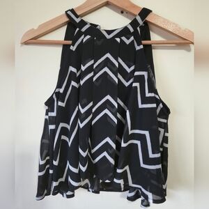 3/$20 REVAMPED Black White Chevron Cropped High Neck Swing Tank Top, Med